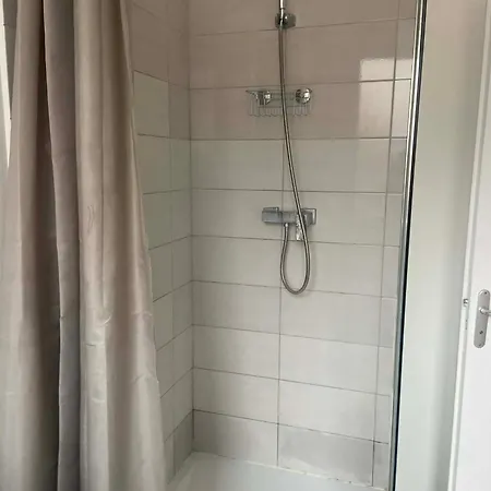 Cosy A Gare A 5 Min A Pied Apartmán *